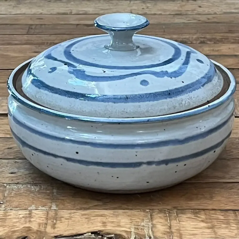 Vintage Handmade Stoneware Bundt Cake Pan Bakeware 7.75